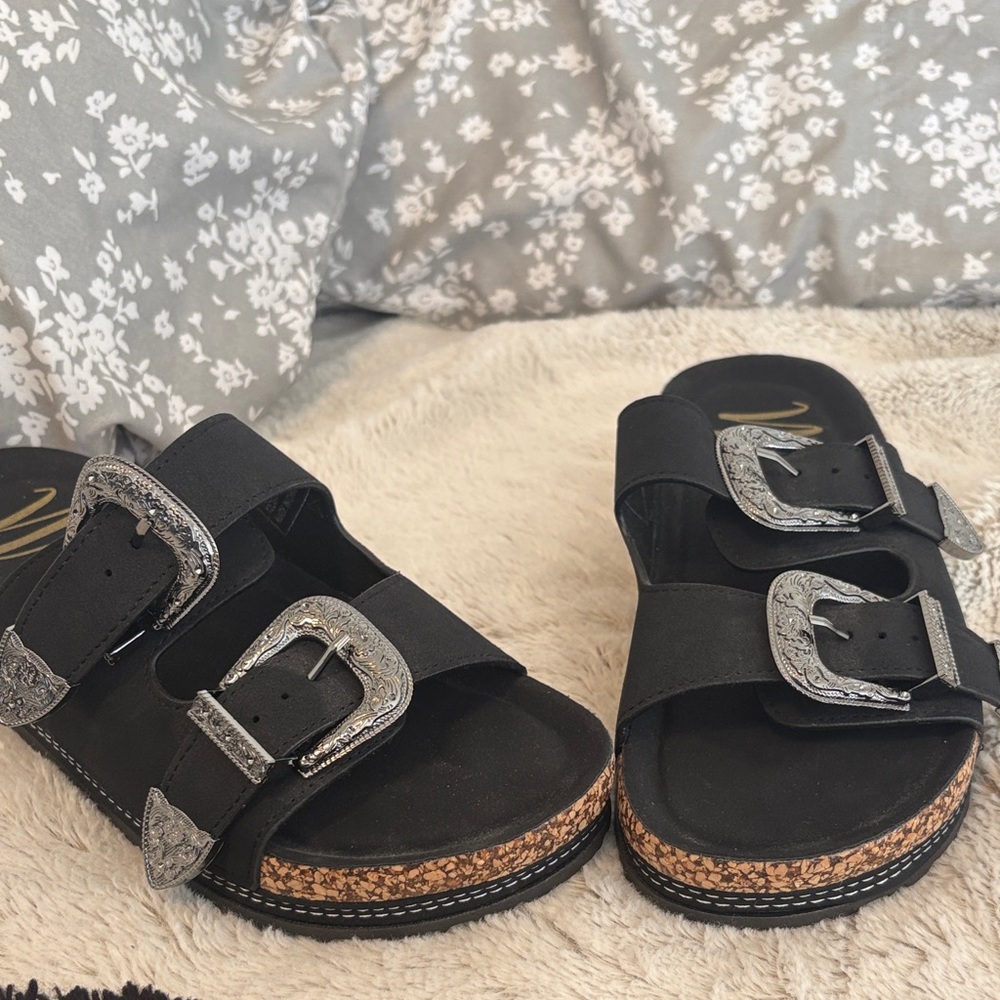 Stylish Black Womens Western Sandals
